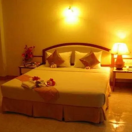 Sunday Ja โรงแรม 5*