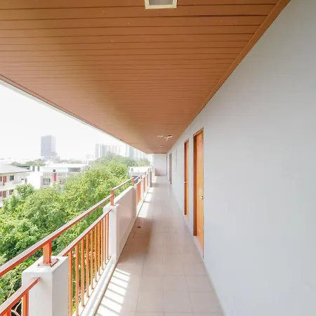 Oyo 75367 Ud Pattaya 4*