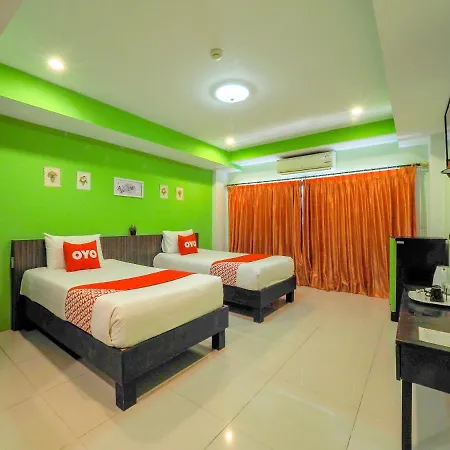 Oyo 75367 Ud Pattaya 4*