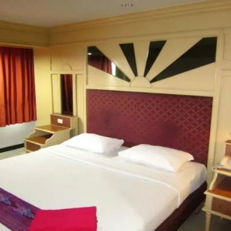 เอเอ โฮเทล พัทยา โรงแรม 2*