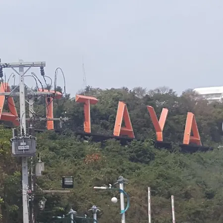 ที่พัก Tuga's Bar And Pattaya