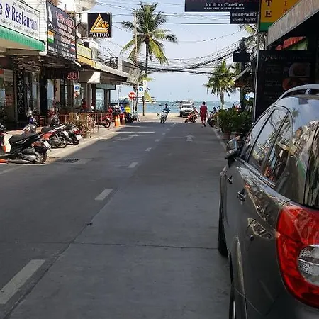 Tuga's Bar And ที่พัก *