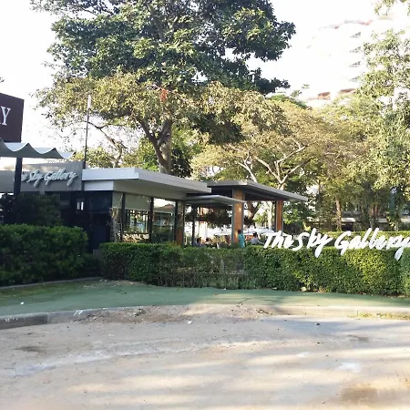 Peak Condominium 4*