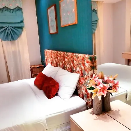 Apartment On Main Road Next To Bus Station Near Beach *