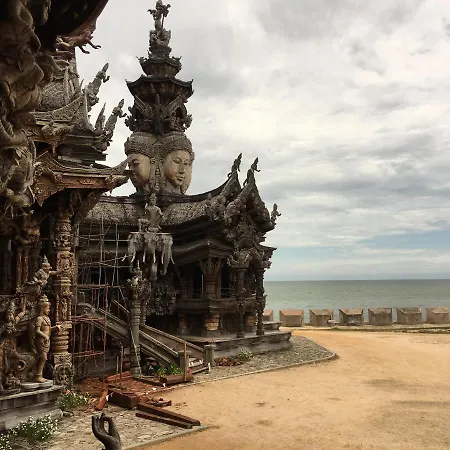 ที่พักพร้อมอาหารเช้า View Talay 1b By Franco Jontiem