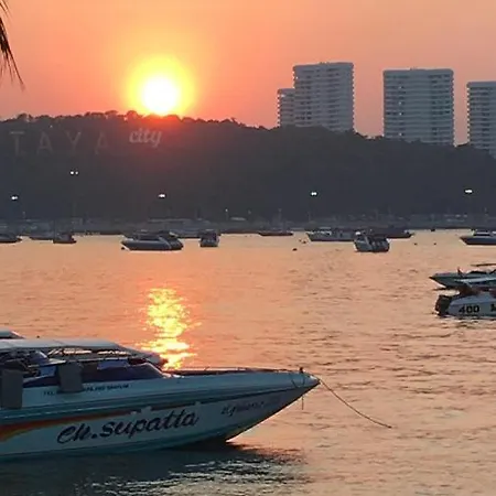 ที่พักพร้อมอาหารเช้า View Talay 1b By Dao