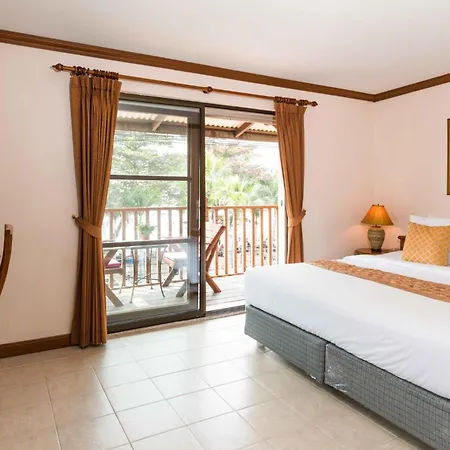 Jomtien Boathouse 3*