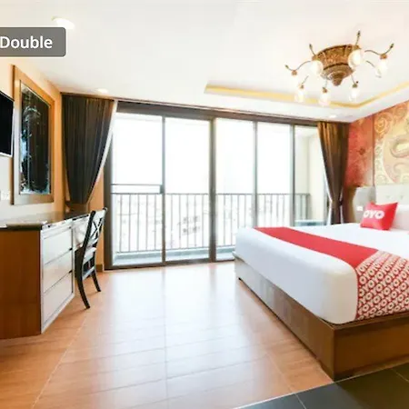 โรงแรม Oyo 458 Nakorn Siam Boutique 2*