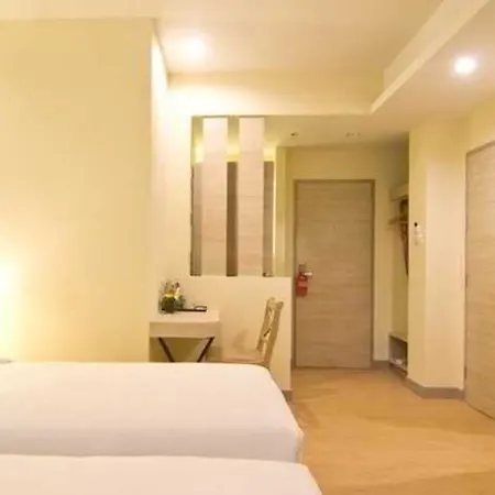 Sunshine One Hotel 3*