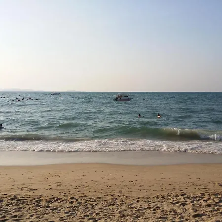 Peak Condominium 4* Pattaya