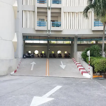 Peak Condominium Aparthotel