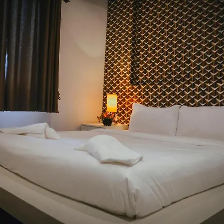 โรงแรม Fortune Sapphire 2*