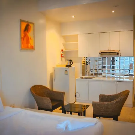 โรงแรม Fortune Sapphire