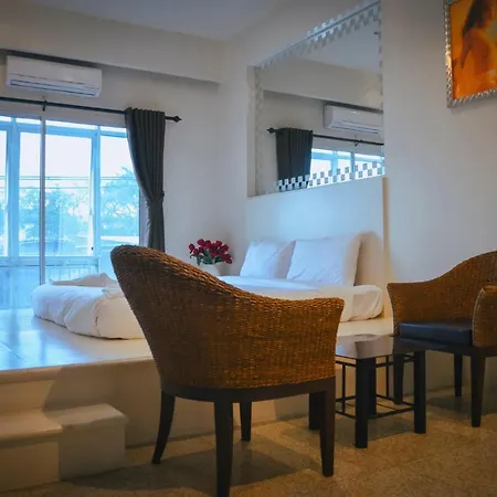 Fortune Sapphire โรงแรม