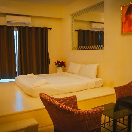 โรงแรม Fortune Sapphire