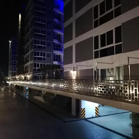 Grand Avenue 1 Bedroom
