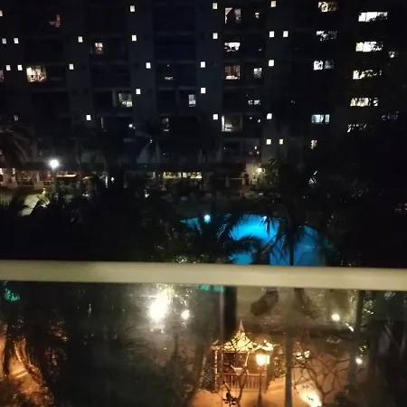 Grand Avenue 1 Bedroom Apartment *