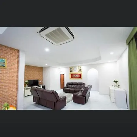 Mew 4br Pool 10min To Walking Street And 10min To Jomtien Guest house