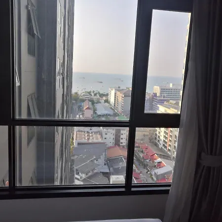 The​ Base​ Central Pattaya​ By​ Carrot ที่พัก Pattaya