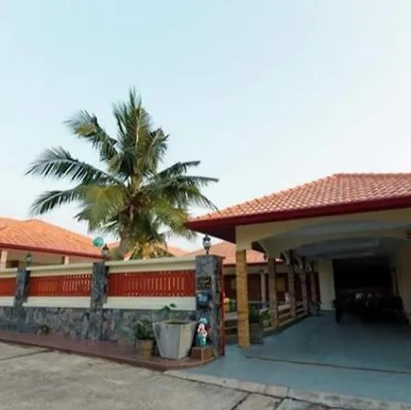 Guest house Mew 4br Pool 10min To Walking Street And 10min To Jomtien Pattaya