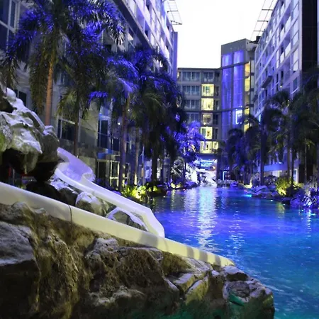 Centara Avenue A4,near Walking Street,freepool,gym อพาร์ตโฮเทล