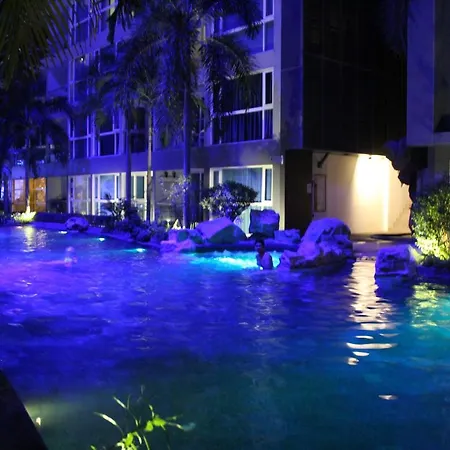 Centara Avenue A4,near Walking Street,freepool,gym อพาร์ตโฮเทล Pattaya