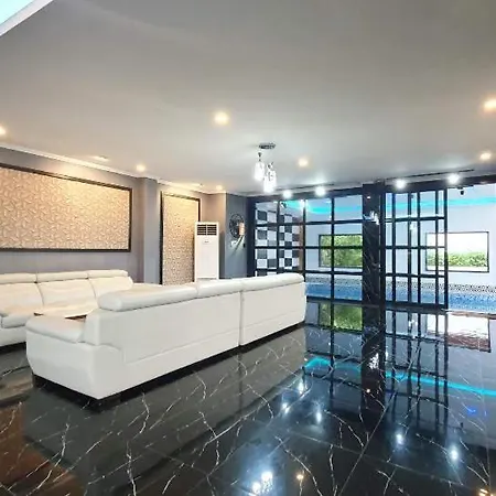 Amazing Pool
