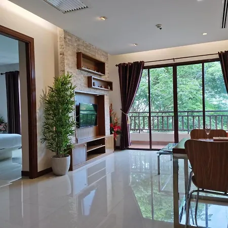 City Aparthotel