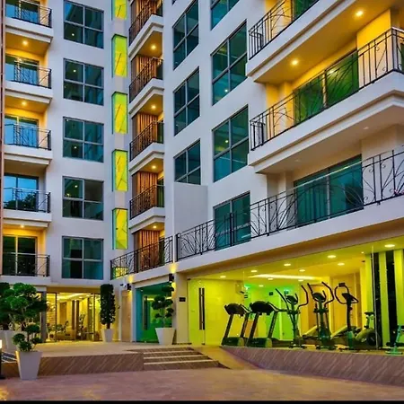 อพาร์ตโฮเทล Garden Tropicana - *