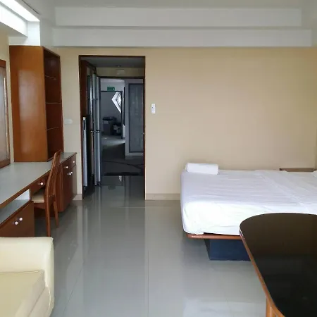 Peak Condominium 4*