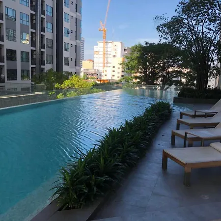 The Base Seaview Apartment