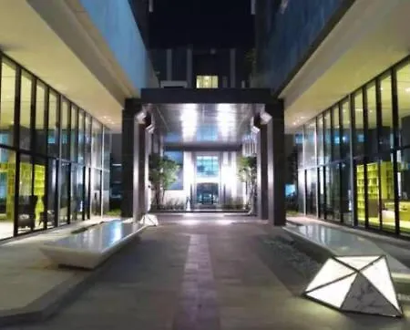 The Base Seaview Apartment