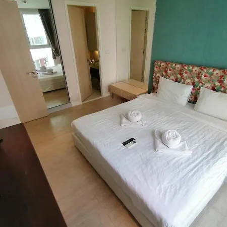 Grande Caribbean By Somphong Apartment *