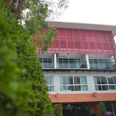Hotel Tamnak 11br With Privater Pool Pattaya