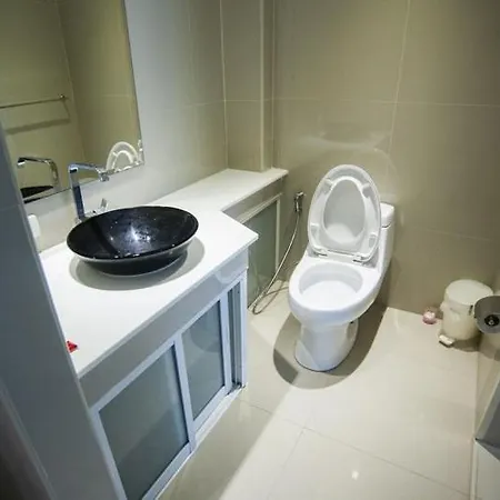 โรงแรม Cozy 3*