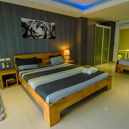 Cozy โรงแรม 3*