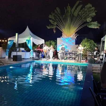 โรงแรม Cozy 3*