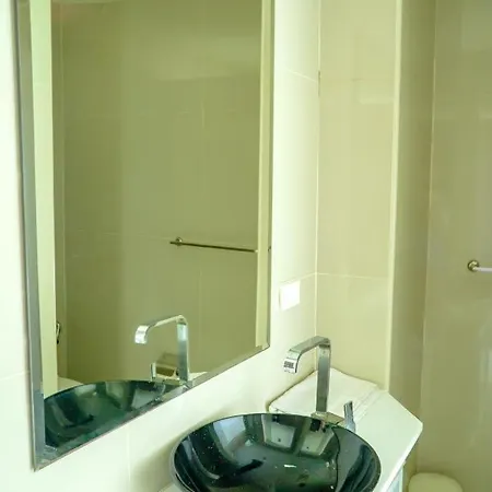 Cozy โรงแรม 3*