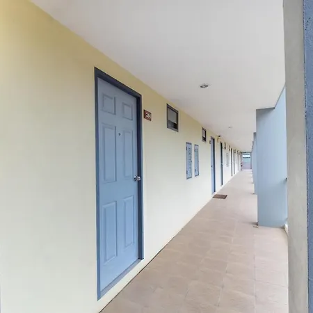 Hotel V Place 3*