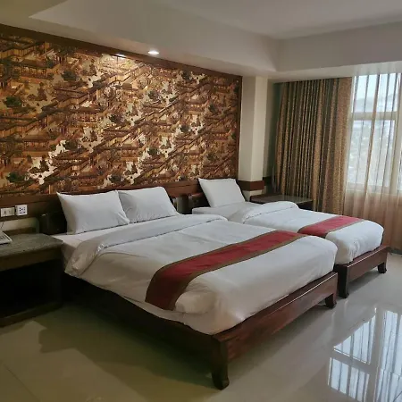 โรงแรม Accustay *