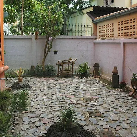 Apartment At Ease *