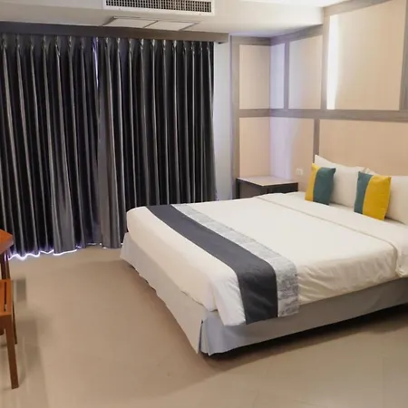Sea Breeze Jomtien โรงแรม Pattaya
