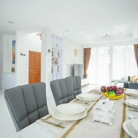 Kw Pool Villa *