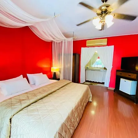Safari Riviera Hotel Pattaya