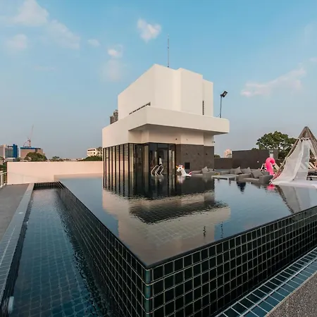 Hotel Blackwoods - Sha Extra Pattaya