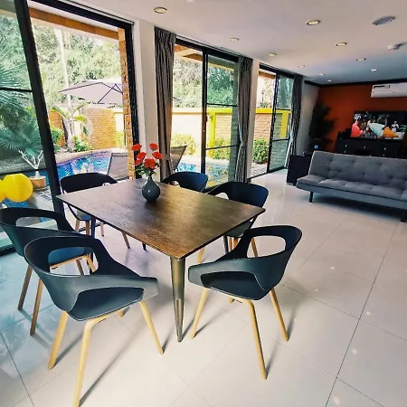 4poolvillas วิลล่า Pattaya