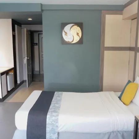 โรงแรม Sea Breeze Jomtien Pattaya