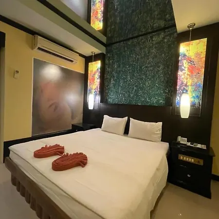 รีสอร์ท Baankaew 2*