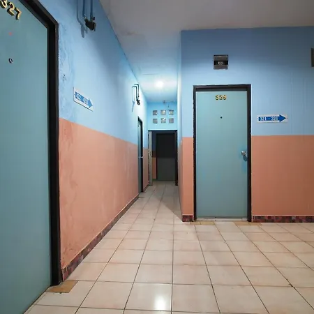 Oyo 1004 Naklua Mansion โรงแรม