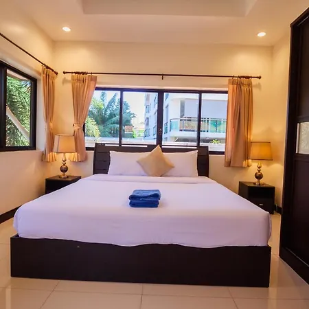 Luxury Pool 4 Bedroom 900m 1.5 Km Downtown *